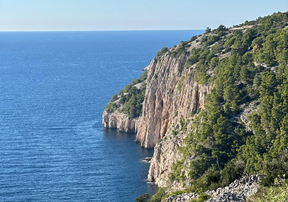 Day 8 · Brač to Šolta: Naive Art at the Buktenica Gallery